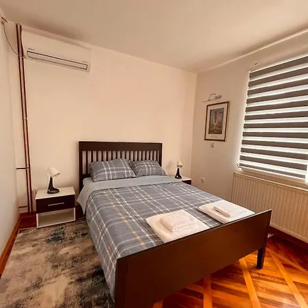 Dekster Apartmani Valjevo Exterior foto