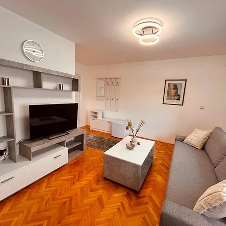 Dekster Apartmani Valjevo Exterior foto