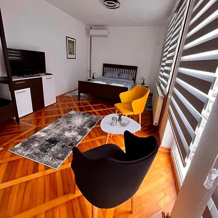 Dekster Apartmani Valjevo Exterior foto