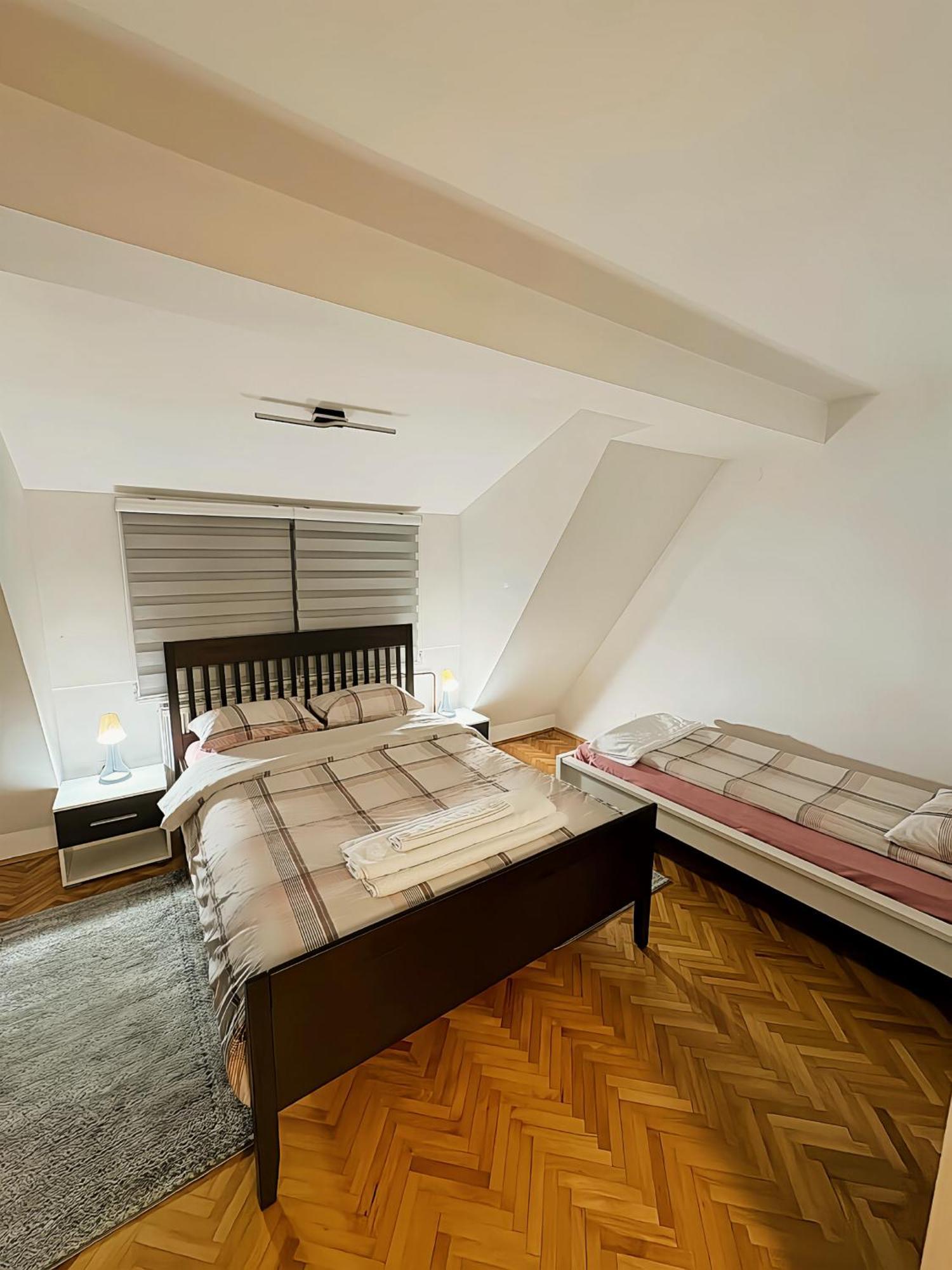 Dekster Apartment
